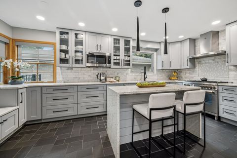 Tiny photo for 116 E Orchard Street, Arlington Heights, IL 60005 (MLS # 12512261)