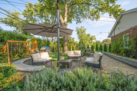 Tiny photo for 116 E Orchard Street, Arlington Heights, IL 60005 (MLS # 12512261)