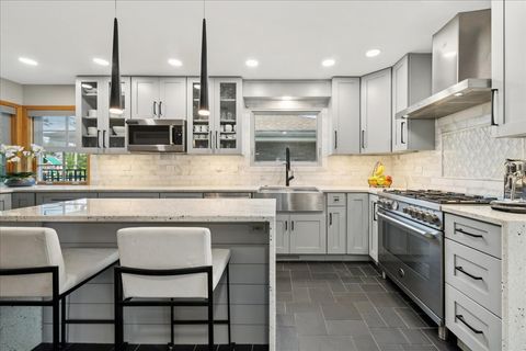 Tiny photo for 116 E Orchard Street, Arlington Heights, IL 60005 (MLS # 12512261)