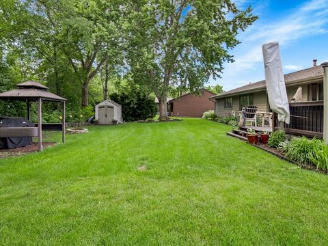 Tiny photo for 1441 Ramsey Close, Rockford, IL 61107 (MLS # 12696038)