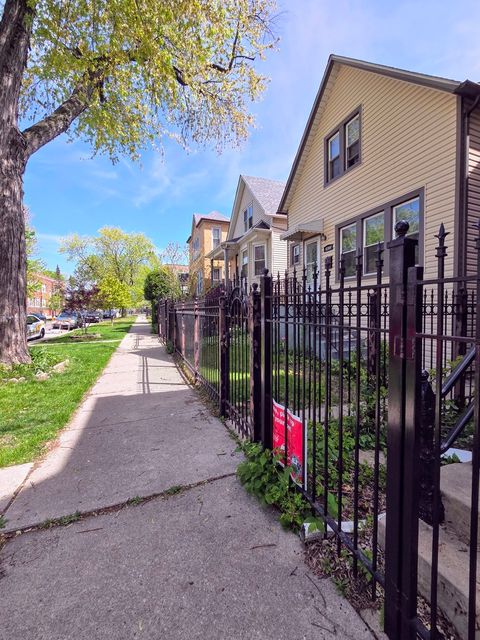 Tiny photo for 2633 N Springfield Avenue, Chicago, IL 60647 (MLS # 12404509)