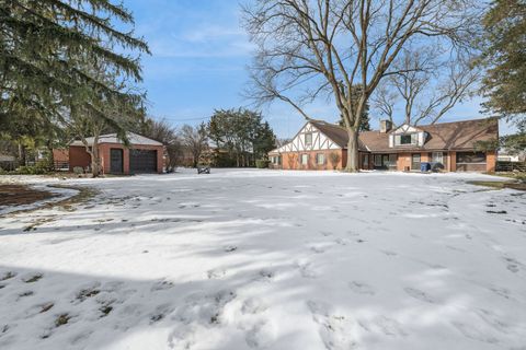 Tiny photo for 787 E Golf Road, Des Plaines, IL 60016 (MLS # 12551360)