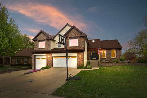 Photo of 6 Cambridge Court, Cary, IL 60013 (MLS # 12634957)