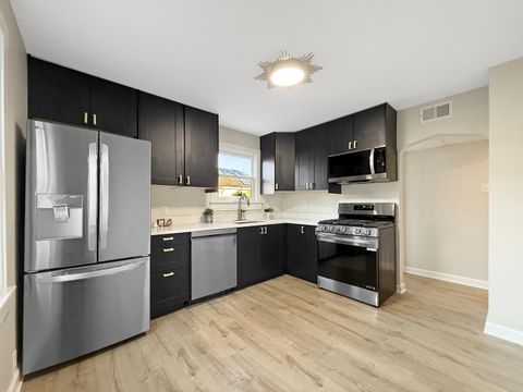 Tiny photo for 405 E Prairie Avenue, Lombard, IL 60148 (MLS # 12671241)