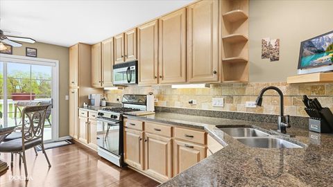 Tiny photo for 2727 Old Woods Trail #2727, Plainfield, IL 60586 (MLS # 12632400)