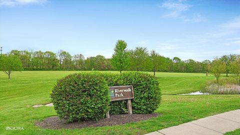Tiny photo for 2727 Old Woods Trail #2727, Plainfield, IL 60586 (MLS # 12632400)