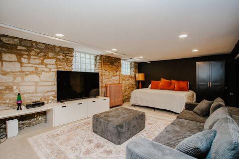 Tiny photo for 108 Wesley Avenue, Oak Park, IL 60302 (MLS # 12600520)