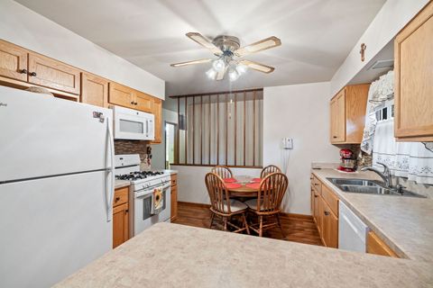 Tiny photo for 927 Putnam Drive, Lockport, IL 60441 (MLS # 12460065)