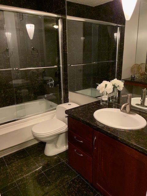 30 E HURON Street 4304