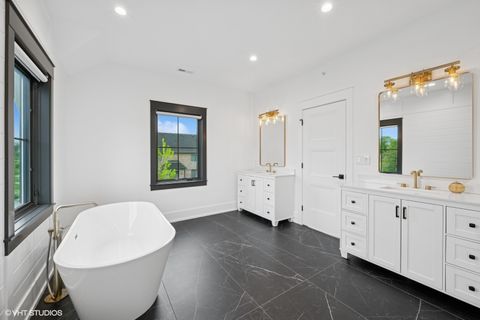 Tiny photo for 2411 Woodlawn Road, Northbrook, IL 60062 (MLS # 12373997)