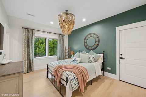 Tiny photo for 2411 Woodlawn Road, Northbrook, IL 60062 (MLS # 12373997)