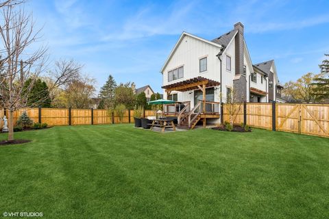 Tiny photo for 2411 Woodlawn Road, Northbrook, IL 60062 (MLS # 12373997)