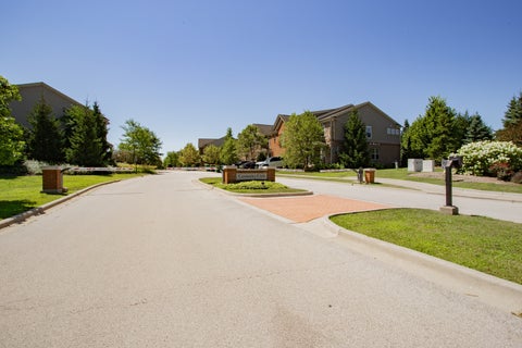 Tiny photo for 246 Belmont Drive, Lincolnshire, IL 60069 (MLS # 12754783)