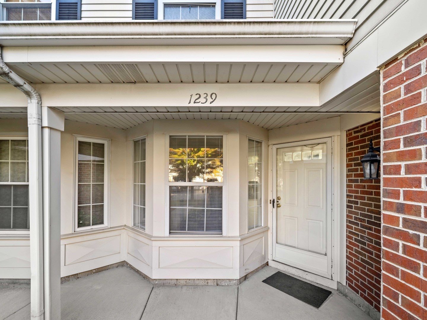 1239 S Wellington Court 1239