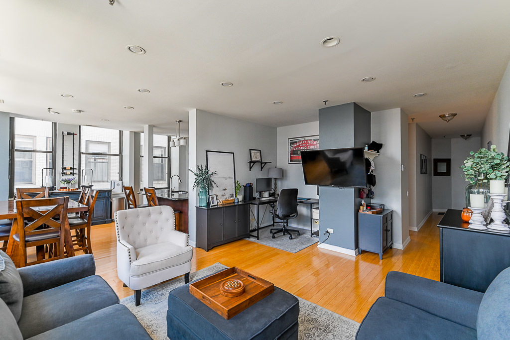 780 S Federal Street 704