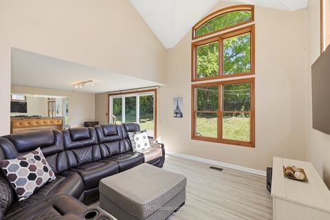 Tiny photo for 1078 Rain Tree Drive, Bolingbrook, IL 60440 (MLS # 12510595)