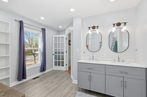 Tiny photo for 1078 Rain Tree Drive, Bolingbrook, IL 60440 (MLS # 12510595)