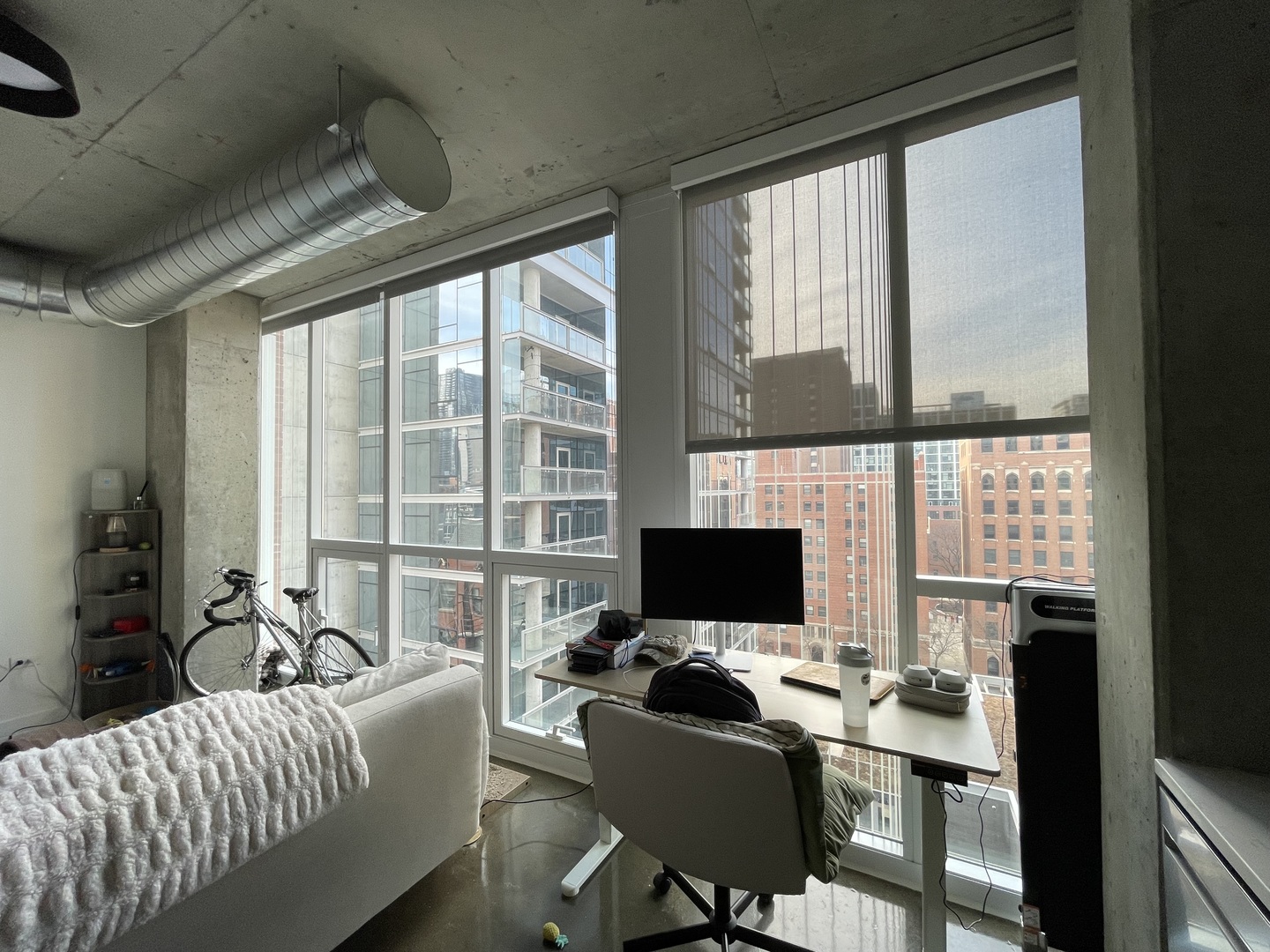 810 N CLARK Street 901