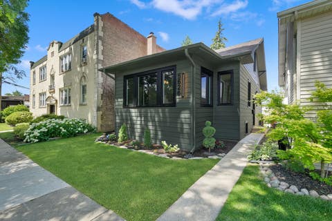 Tiny photo for 5626 N Miltimore Avenue, Chicago, IL 60646 (MLS # 12725570)