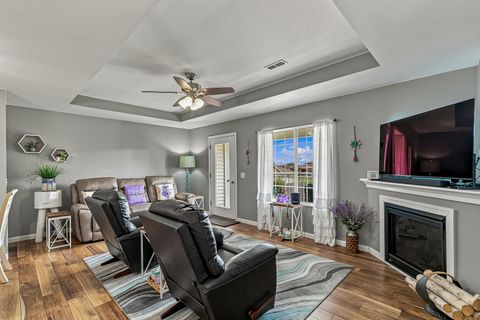 Tiny photo for 220 E Franklin Street #204, Eldridge, IA 52748 (MLS # 12712437)