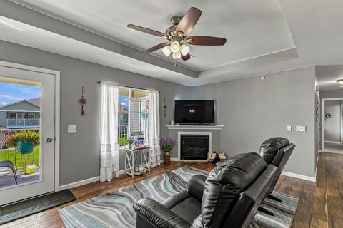 Tiny photo for 220 E Franklin Street #204, Eldridge, IA 52748 (MLS # 12712437)