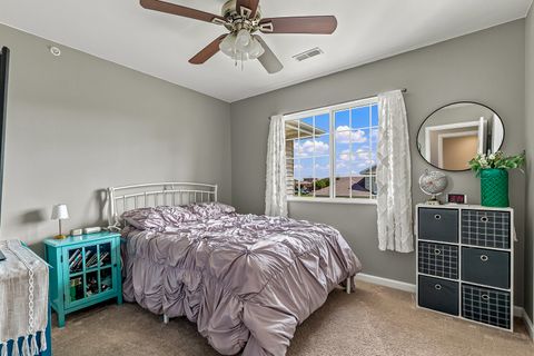 Tiny photo for 220 E Franklin Street #204, Eldridge, IA 52748 (MLS # 12712437)