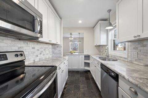 Tiny photo for 625 9th Avenue, La Grange, IL 60525 (MLS # 12591058)