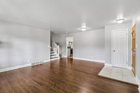 Tiny photo for 207 N Idlewild Avenue, Mundelein, IL 60060 (MLS # 12644437)