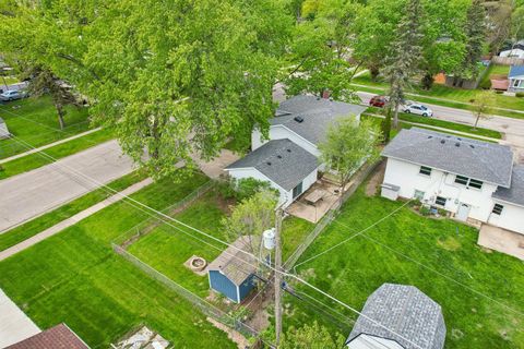 Tiny photo for 207 N Idlewild Avenue, Mundelein, IL 60060 (MLS # 12644437)