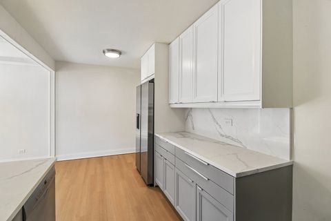 Tiny photo for 207 N Idlewild Avenue, Mundelein, IL 60060 (MLS # 12644437)