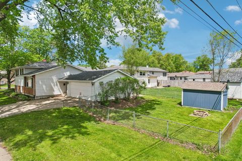 Tiny photo for 207 N Idlewild Avenue, Mundelein, IL 60060 (MLS # 12644437)