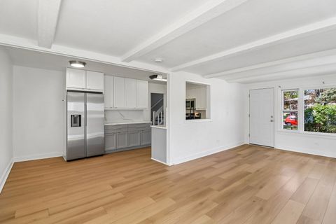 Tiny photo for 207 N Idlewild Avenue, Mundelein, IL 60060 (MLS # 12644437)