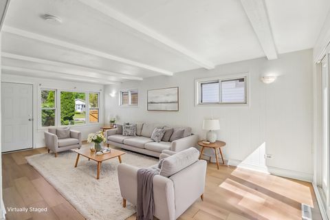 Tiny photo for 207 N Idlewild Avenue, Mundelein, IL 60060 (MLS # 12644437)