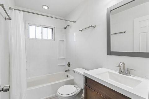 Tiny photo for 207 N Idlewild Avenue, Mundelein, IL 60060 (MLS # 12644437)