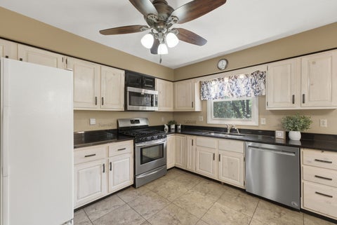 Tiny photo for 4 Timberlane Drive, Geneseo, IL 61254 (MLS # 12747201)