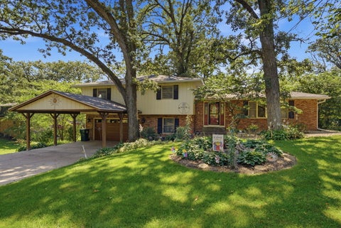 Tiny photo for 4 Timberlane Drive, Geneseo, IL 61254 (MLS # 12747201)