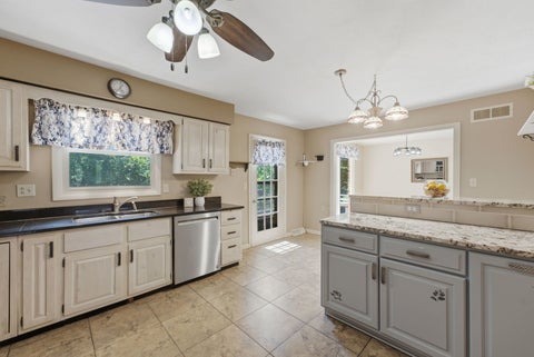 Tiny photo for 4 Timberlane Drive, Geneseo, IL 61254 (MLS # 12747201)