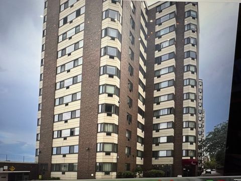 7337 S South Shore Drive 708 Chicago IL 60649