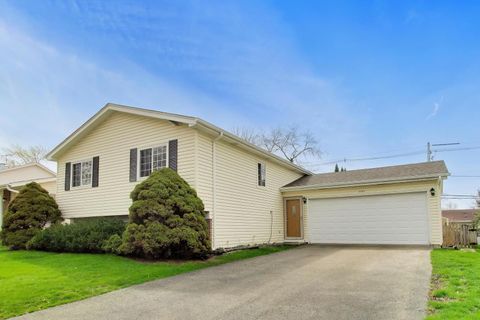 Photo of 1101 Hunter Street, Lombard, IL 60148 (MLS # 12617860)