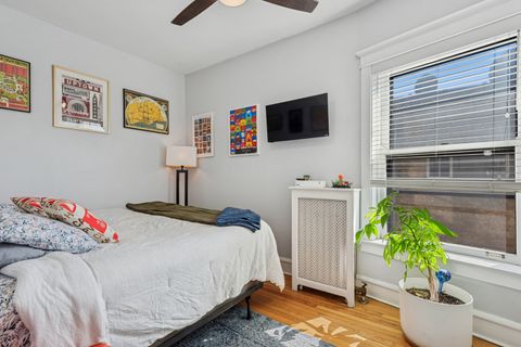 Tiny photo for 7658 N Sheridan Road #2, Chicago, IL 60626 (MLS # 12500792)