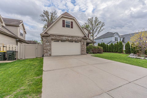 Tiny photo for 456 Arbor Lane, Wood Dale, IL 60191 (MLS # 12672199)