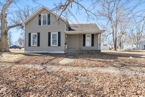 Photo of 301 N 2nd Avenue, Chenoa, IL 61726 (MLS # 12579051)