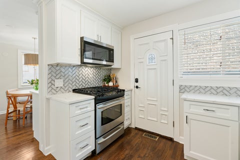 Tiny photo for 428 W Wellington Avenue #B, Chicago, IL 60657 (MLS # 12795644)