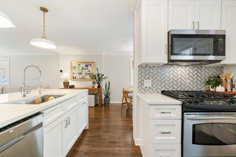Tiny photo for 428 W Wellington Avenue #B, Chicago, IL 60657 (MLS # 12795644)