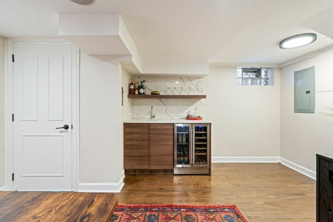 Tiny photo for 428 W Wellington Avenue #B, Chicago, IL 60657 (MLS # 12795644)