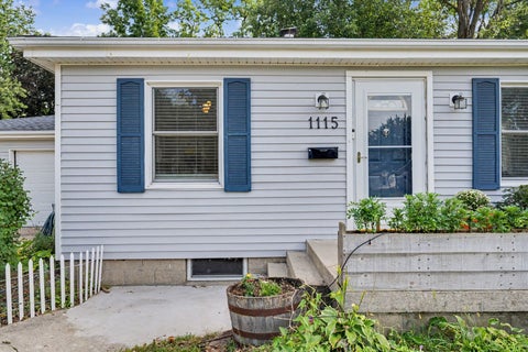 Tiny photo for 1115 Hovey Avenue, Normal, IL 61761 (MLS # 12758329)