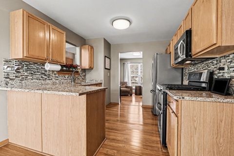 Tiny photo for 2113 Colonial Street, Aurora, IL 60503 (MLS # 12570395)