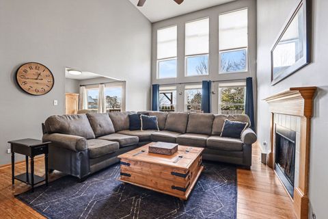 Tiny photo for 2113 Colonial Street, Aurora, IL 60503 (MLS # 12570395)