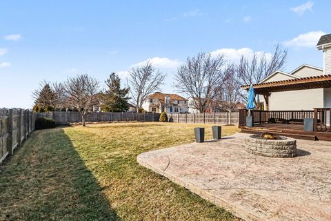 Tiny photo for 2113 Colonial Street, Aurora, IL 60503 (MLS # 12570395)