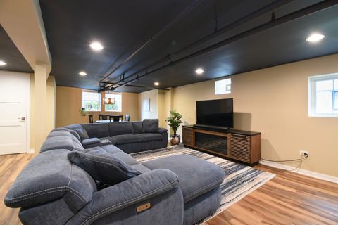 Tiny photo for 1042 S Kenilworth Avenue, Oak Park, IL 60304 (MLS # 12619138)